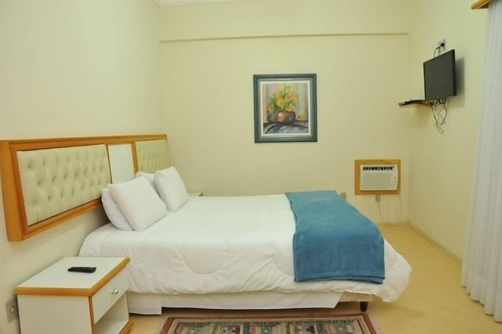 Room 9 of 60