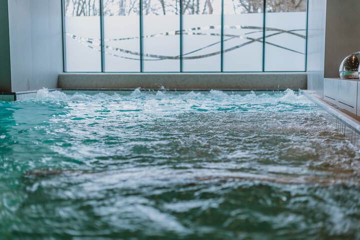 Spa 16 of 30