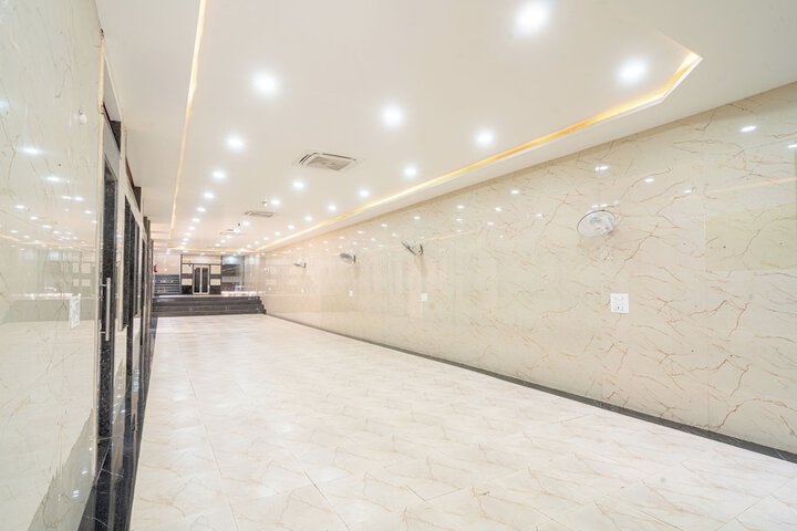 Ballroom/Hall 54 of 73