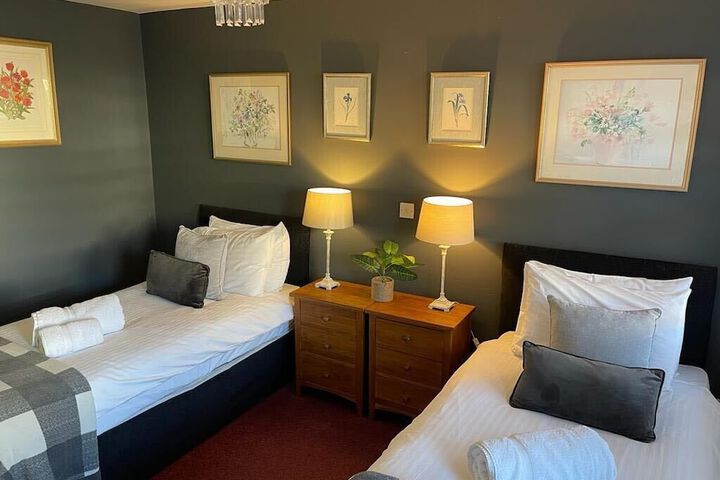 Room 11 of 29
