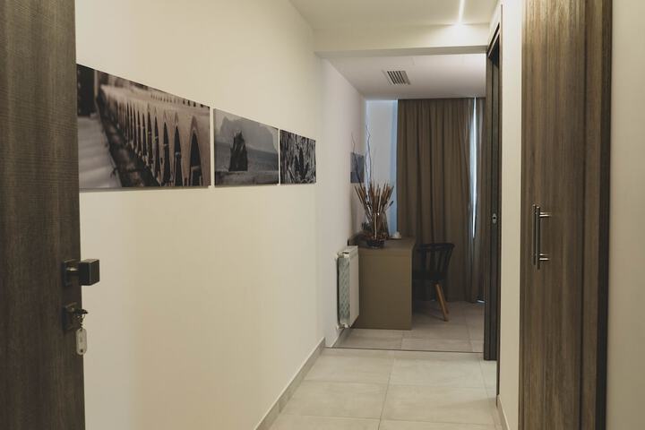 Room 6 of 26