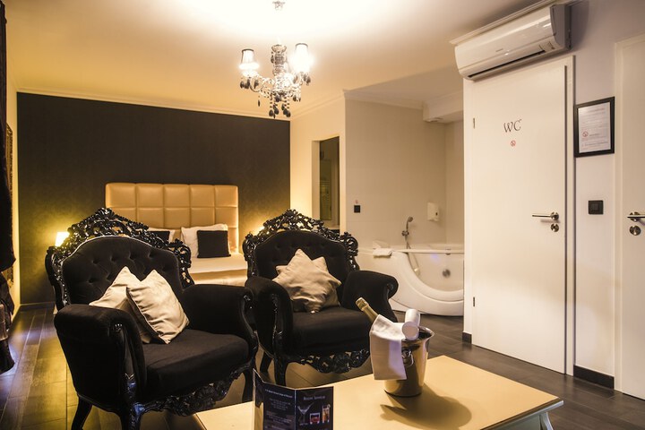 Room 92 of 161