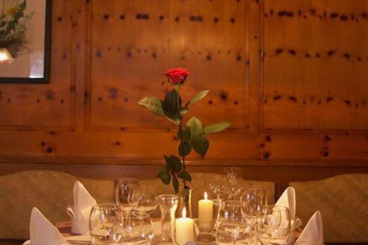 Dining 39 of 61