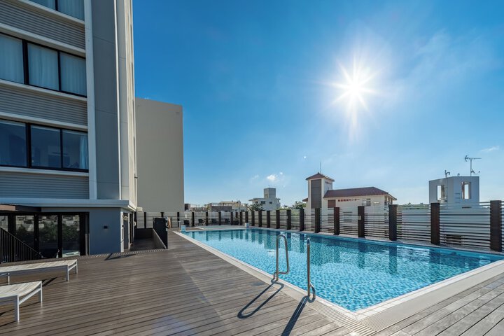 Pools & Facilities