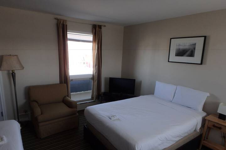 Room 11 of 43