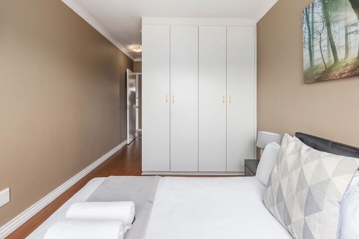 Room 7 of 17