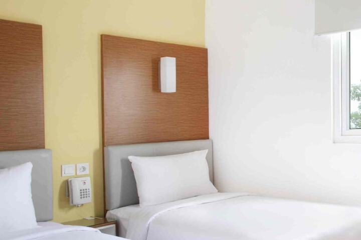 Room 9 of 31