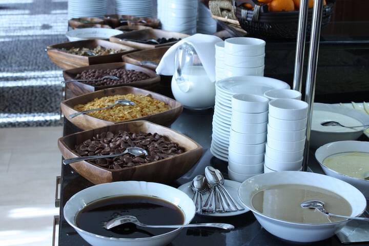 Breakfast area
