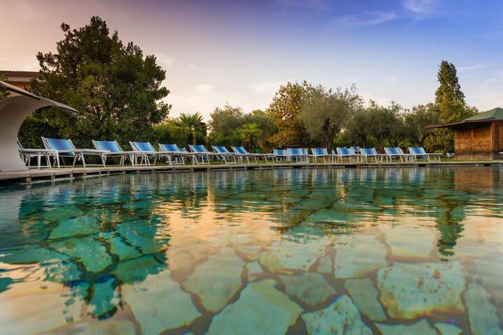 Pool Hotel