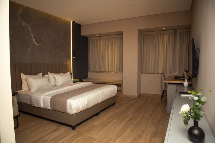 Room 9 of 54