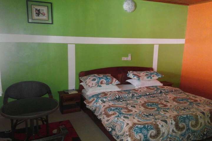 Room 32 of 32
