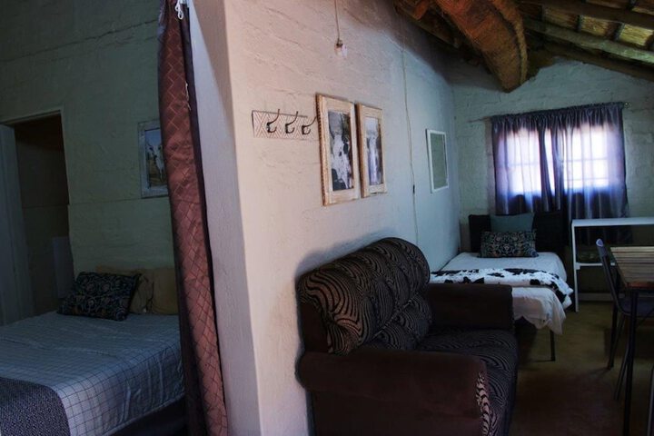 Room 5 of 12