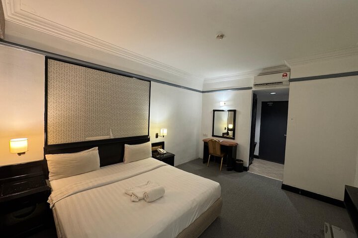 Room 44 of 63