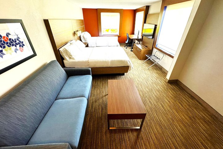Suite King Size Bed (33 of 38)