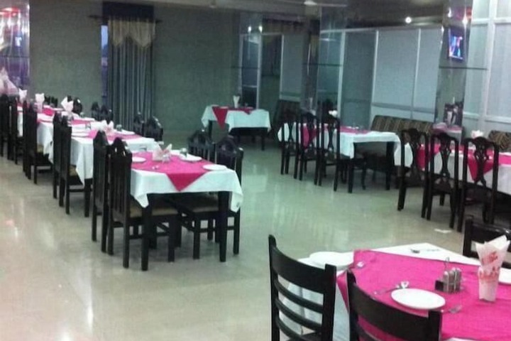 Dining 11 of 15