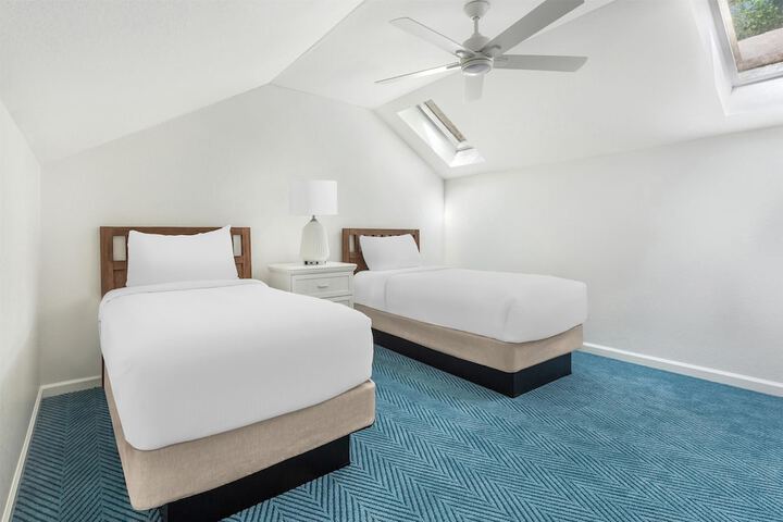 Room 14 of 80