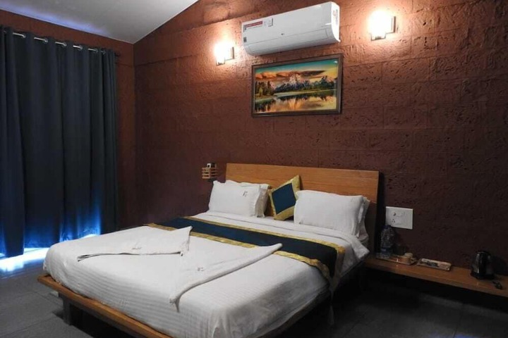 Room 4 of 45
