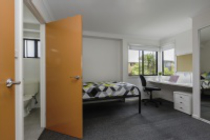 Room 102 of 252