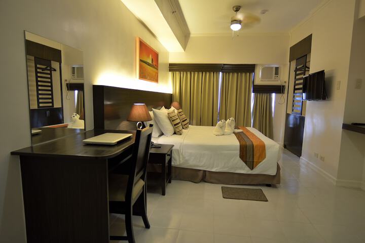 Room 6 of 63