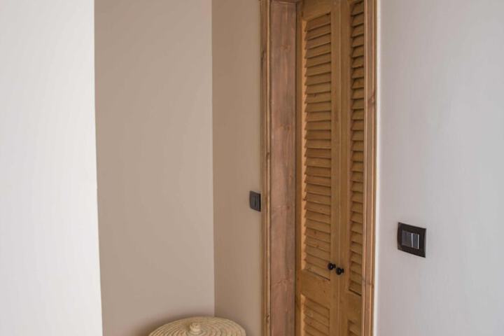 Room 115 of 307