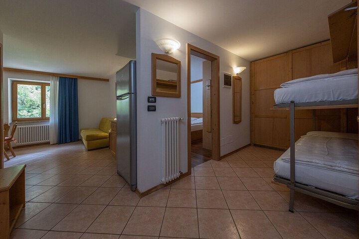 Room 9 of 45
