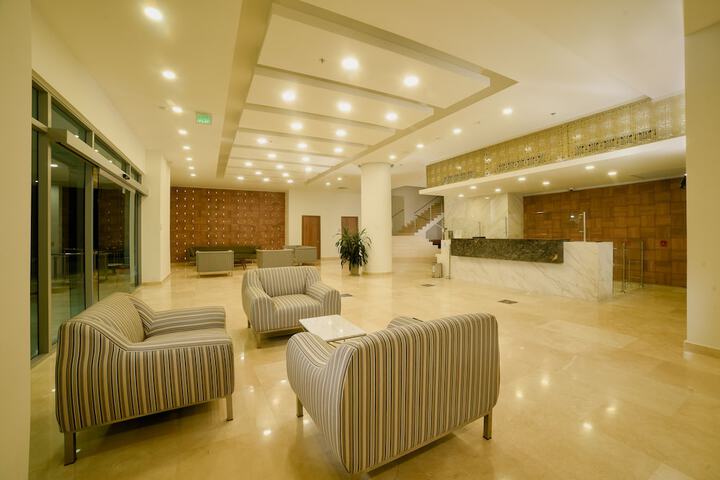 Exterior of Hotel Dorado Plaza Alto Prado
