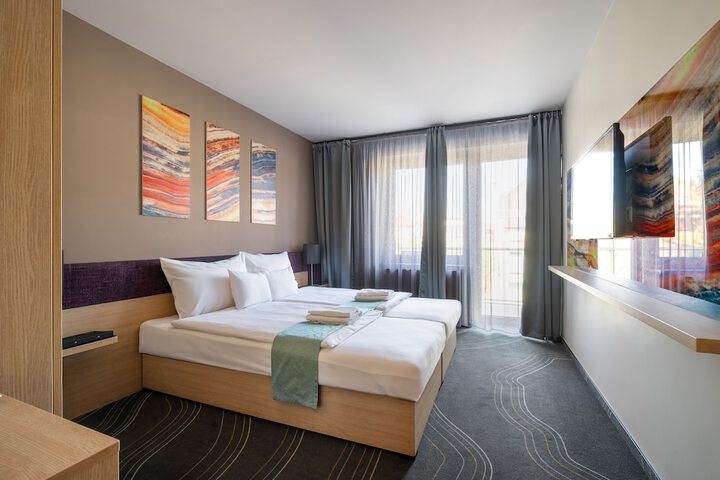 Room 20 of 135