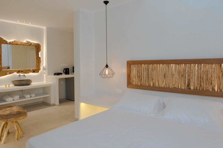 Room 12 of 53
