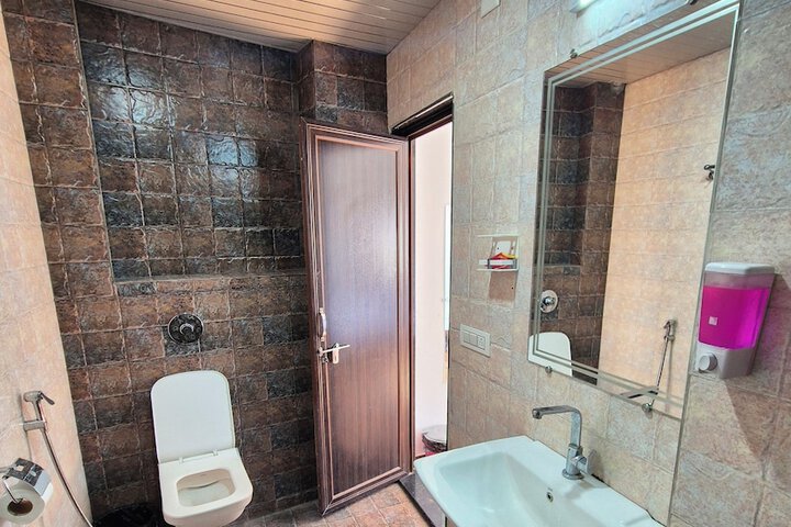 Room 56 of 111