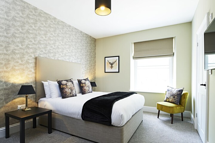 Room 12 of 62