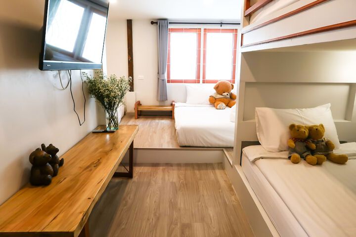 Room 4 of 45
