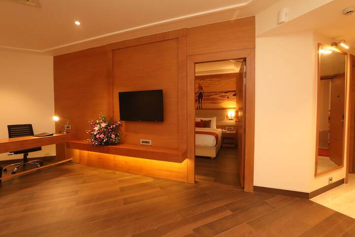 Room 3 of 24