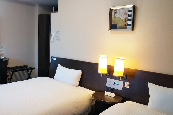 Room 4 of 22