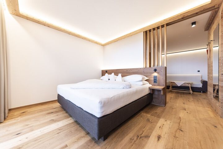 Room 10 of 85