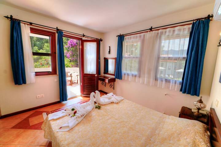 Room 10 of 51