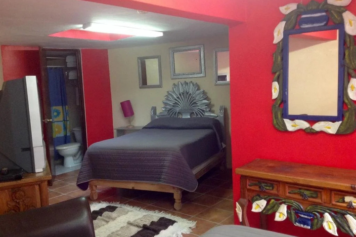 Room 9 of 11