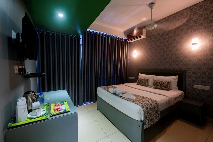 Room 11 of 29