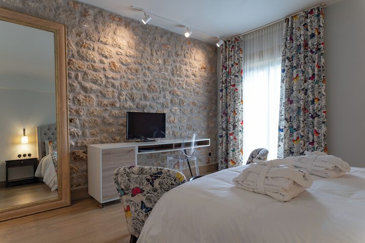 Room 32 of 110