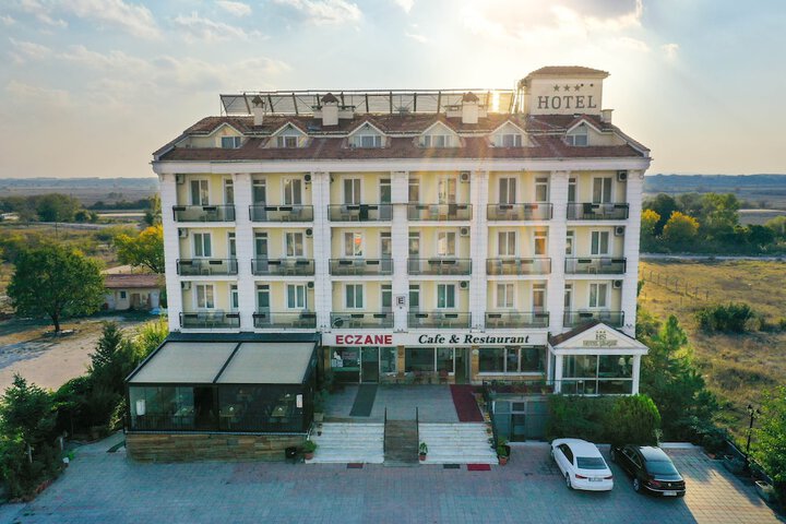 Hotel 50 of 54