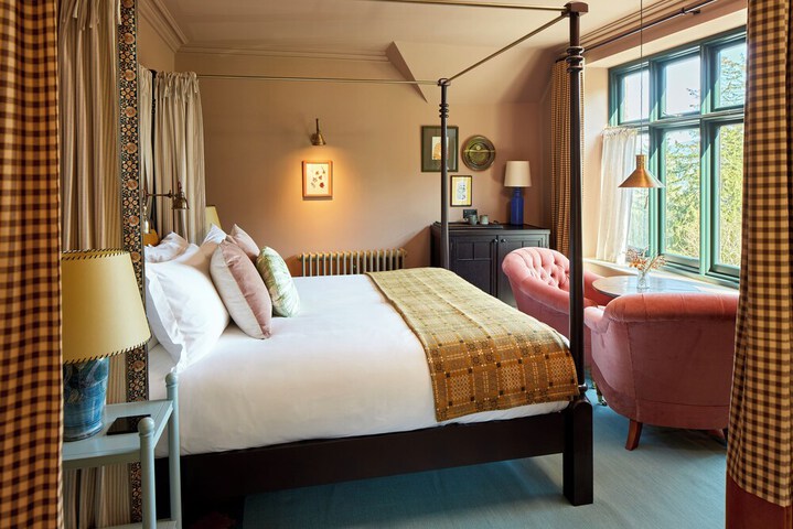 Room 10 of 40
