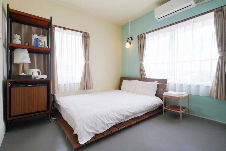 Room 9 of 24