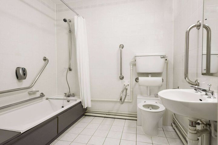 Room 16 of 22