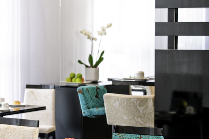 Breakfast area