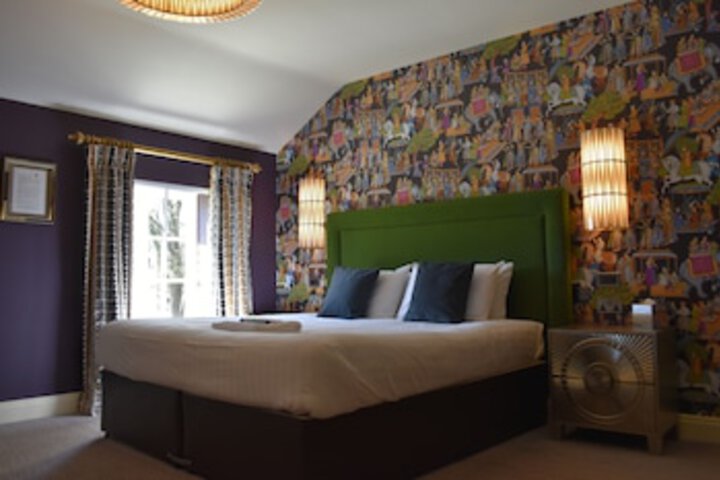 Room 7 of 72