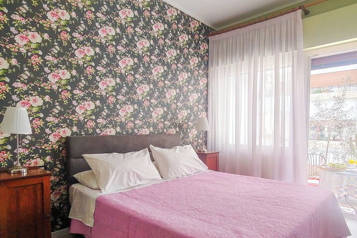 Room 8 of 15
