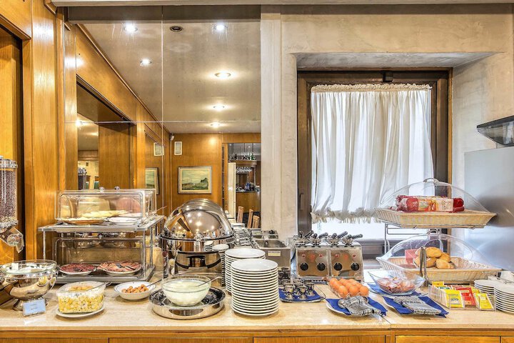 Dining 142 of 173