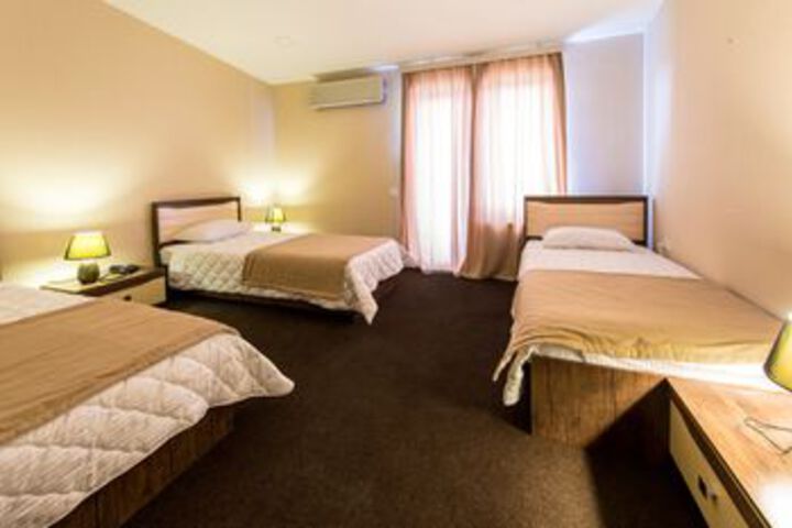 Room 14 of 36