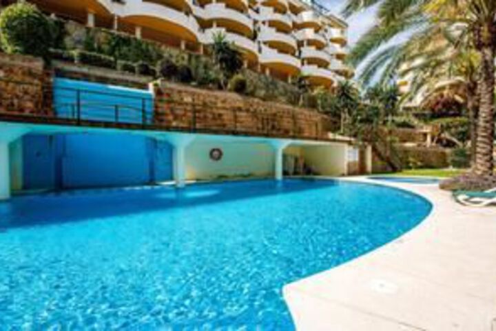 Pool 60 of 73