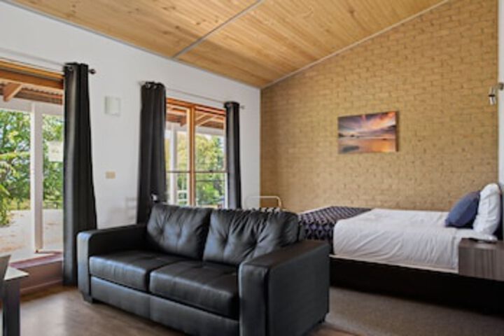 Room 40 of 174