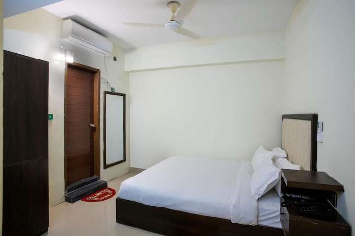 Room 10 of 44
